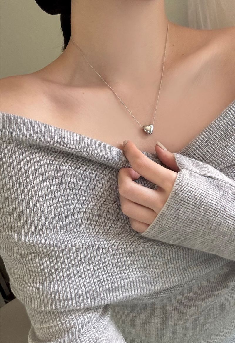 [2 size] simple ball heart necklace