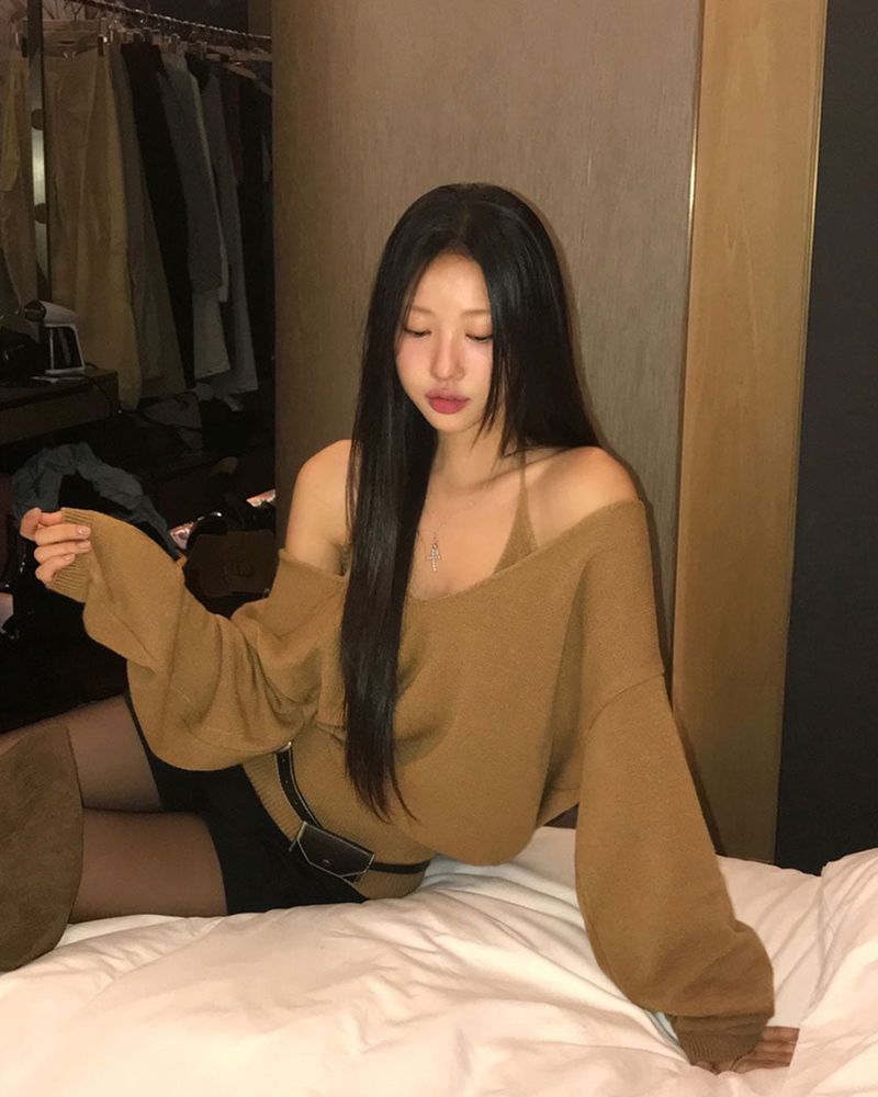 V-Neck Knit & Tank Top Set