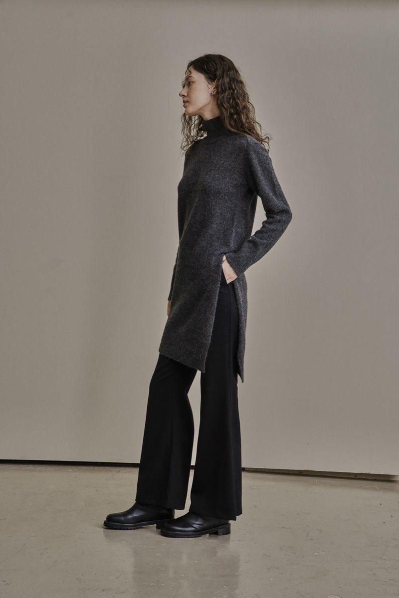 BOOT-CUT WOOL PANTS_BLACK