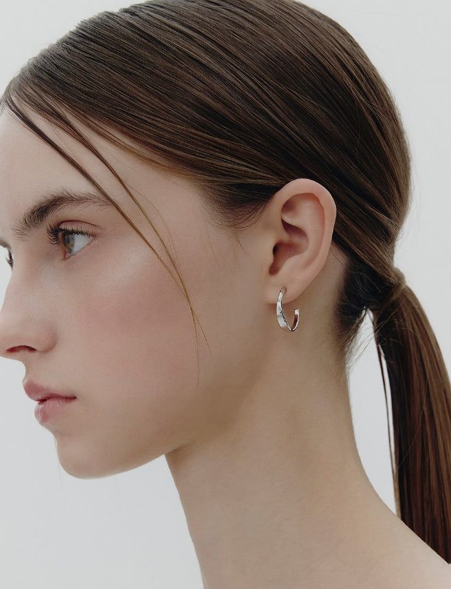 hyeres lor（イエール・ロール）の「26SS★ Precise (W) Hoop Earrings M（Accessories）」