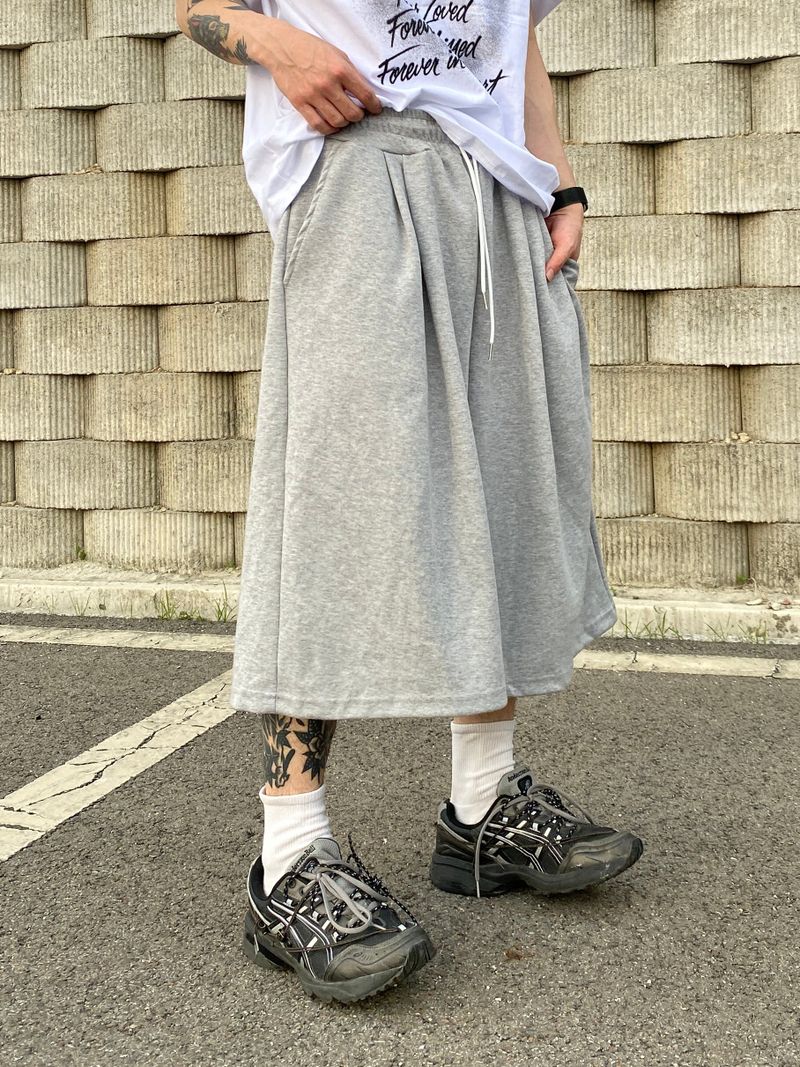 Layer pintuck bermuda wide half pants 2C
