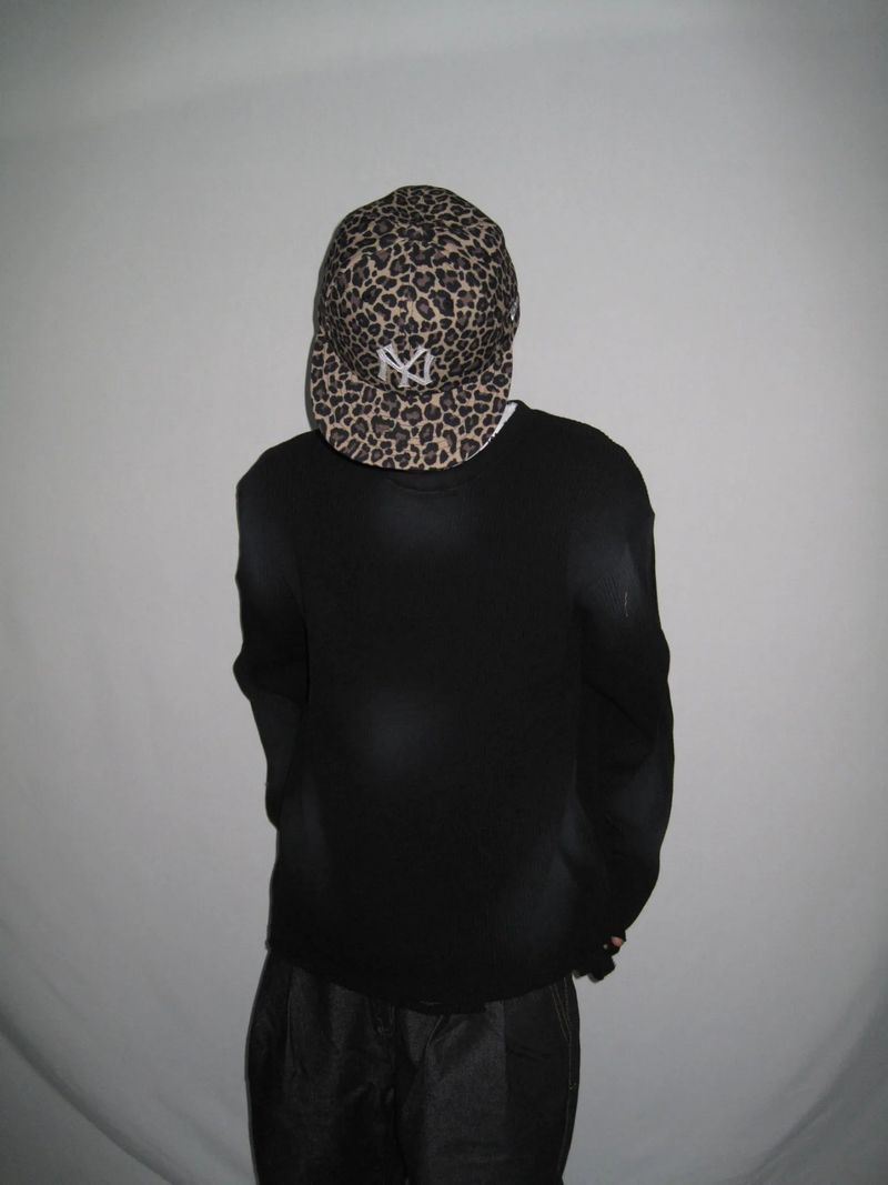 Dirty Damaged Wash Waffle Knit (2 Colors)