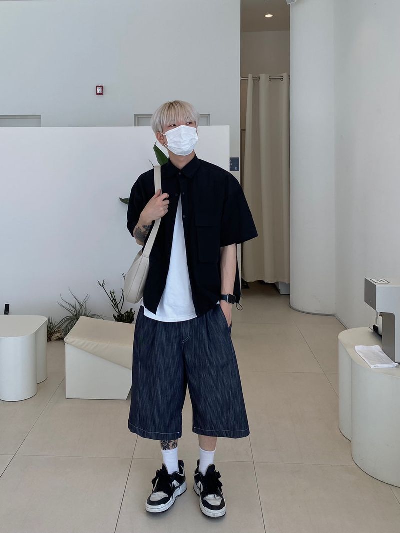 Curved Denim Half Pants