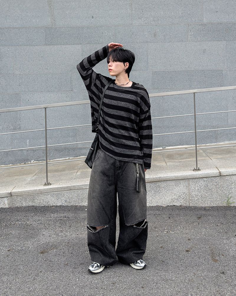 Lure shoulder snap stripe knit