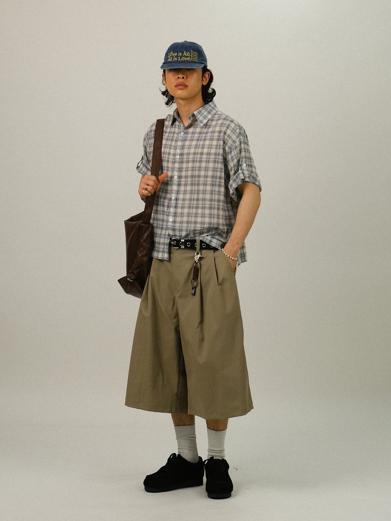 RU Cotton Two-tuck Bermuda Slacks