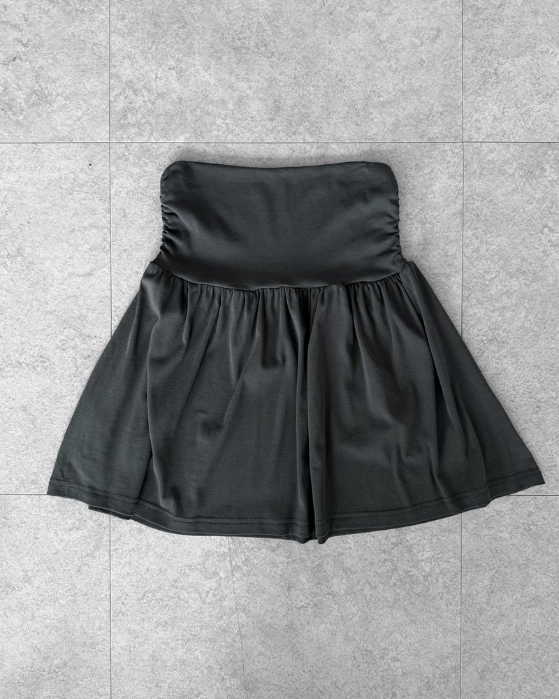 RIPPLE FOLDING SKIRT