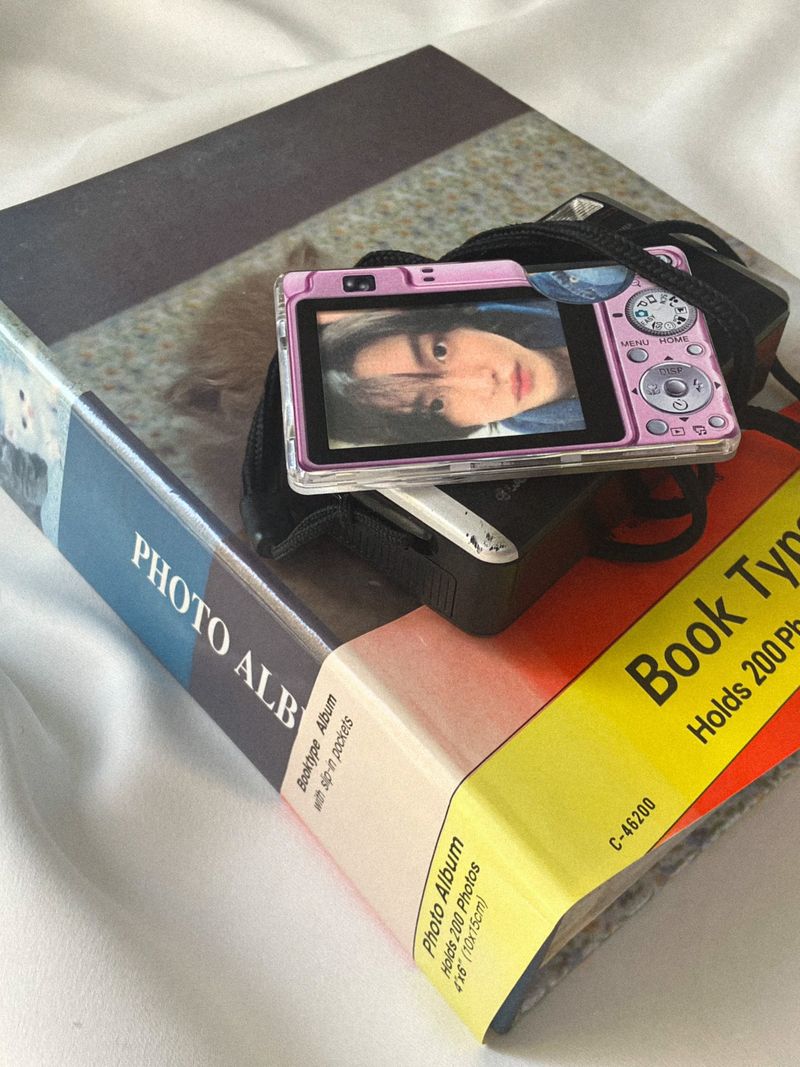 Vintage Digital Camera MagSafe Card Wallet