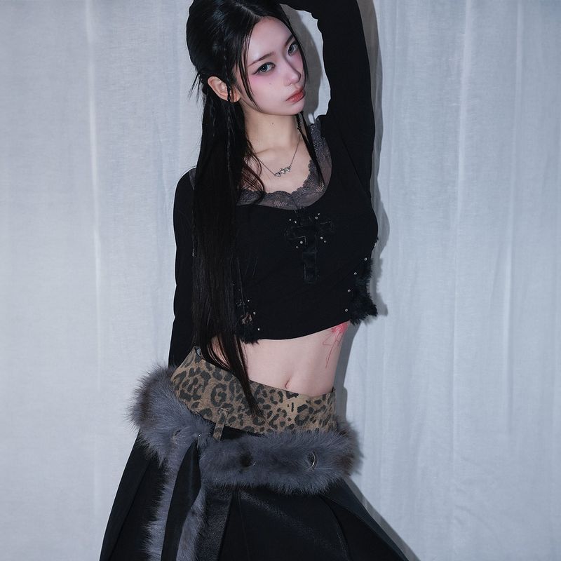 cross patch lace sleeve - black