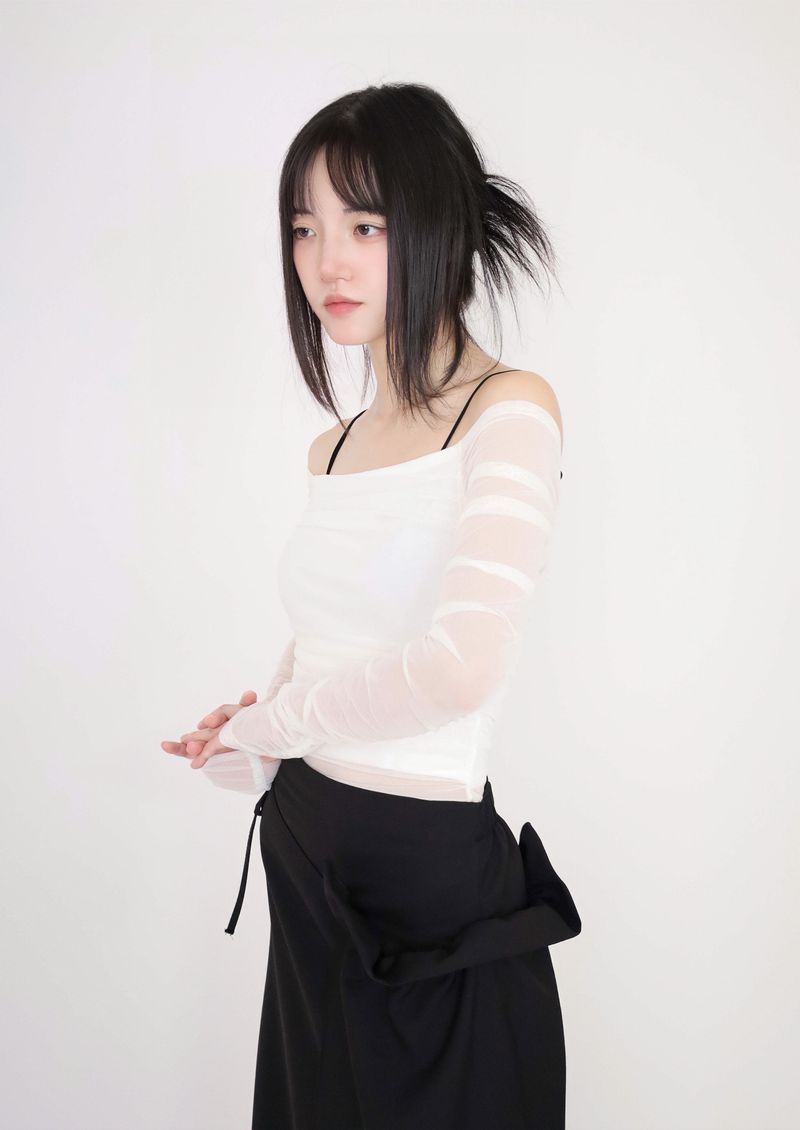 Ara off-Shoulder Mesh Tee