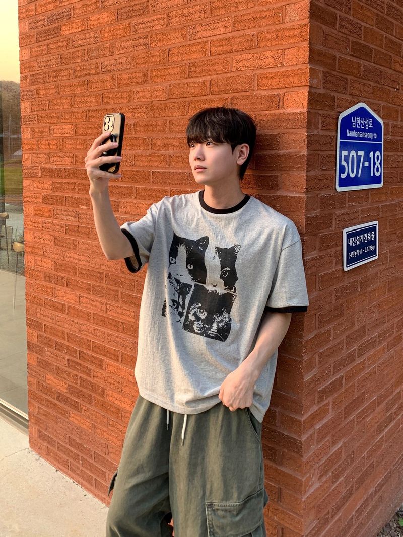 WHAT A LOOK（ワット ア ルック）の「Neko Ringer Loose-Fit Short-Sleeve T-Shirt（Tops）」