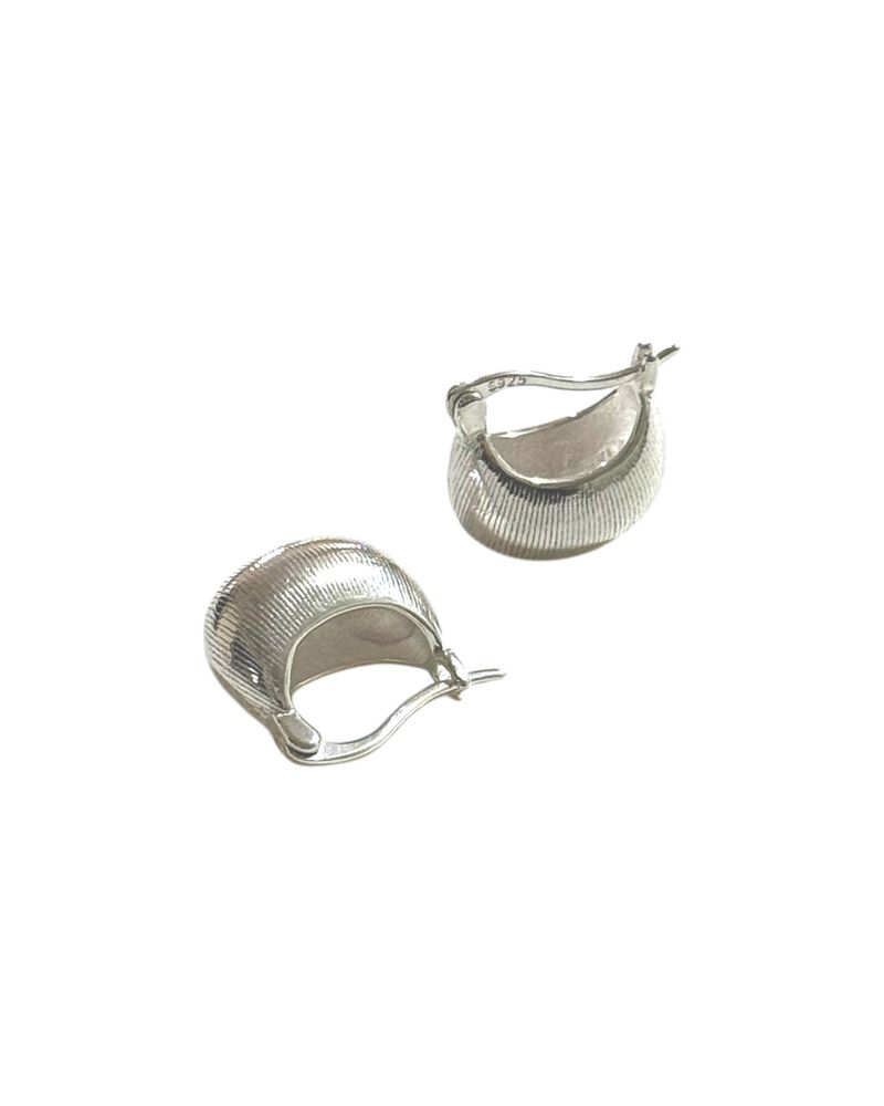 Puff puff earring (silver)
