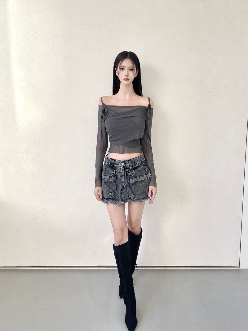 1043. Rena wrap ribbon mesh T