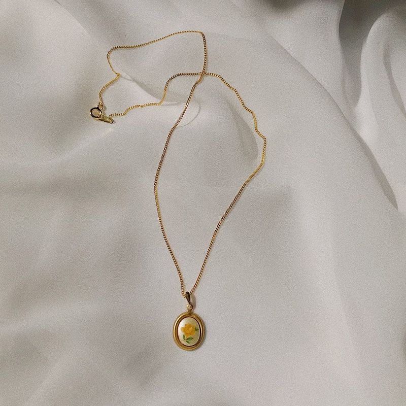 From June（フロムジューン）の「メイネックレス（アクセサリー）」