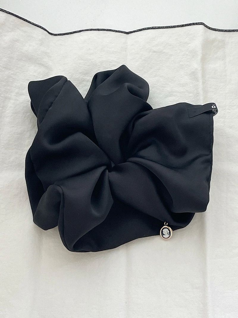 oar Cameo Satin drop Wide Scrunchie [Black]