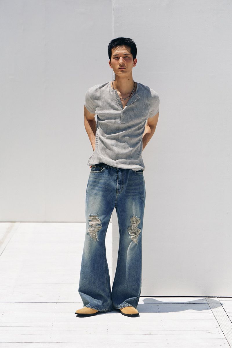 LAURANTSEOUL（ローラントソウル）の「Tin washed damage flare denim pants(Blue)（Pants）」