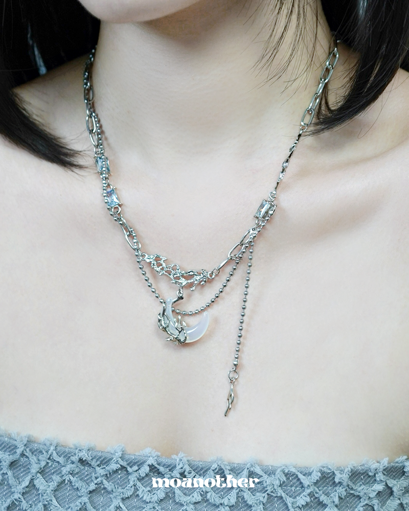  [IVE Gaeul Pick!] Clear Luna Drop Chain Necklace