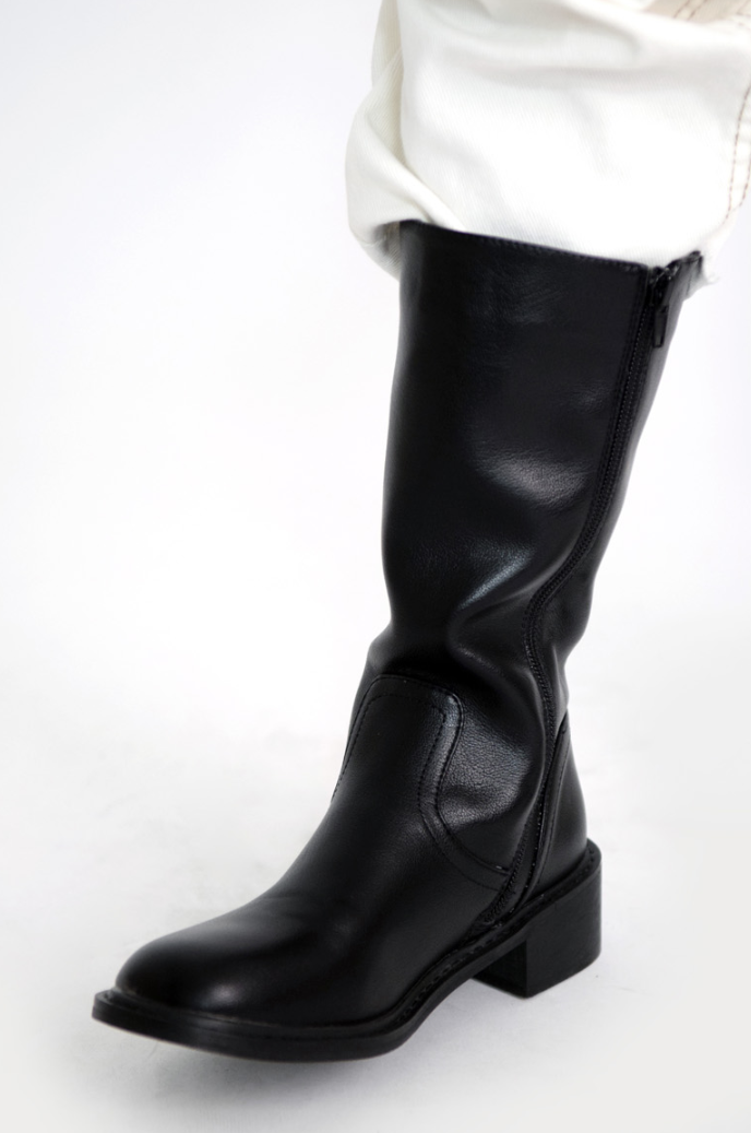 Private boots