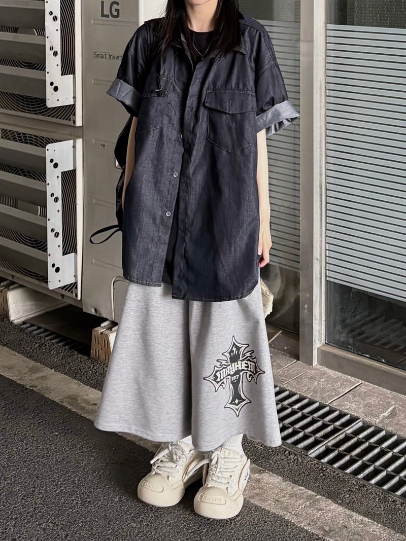 two pocket denim short sleeve shirt