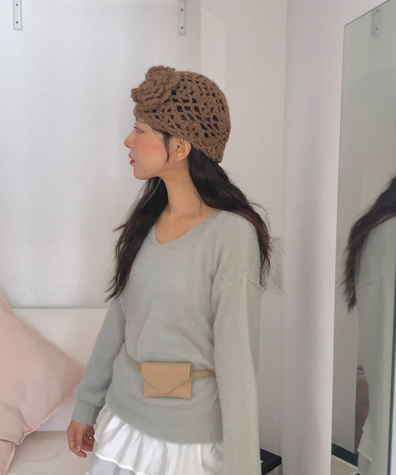 Soft Angora V-neck knitwear