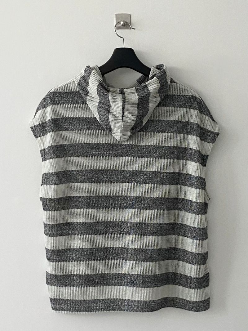 Grunge stripe knit vest