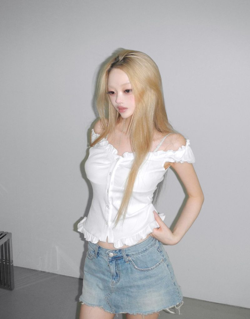 THEAIRTOWN（ザエアータウン）の「rucy bl (3 color)（Tops）」