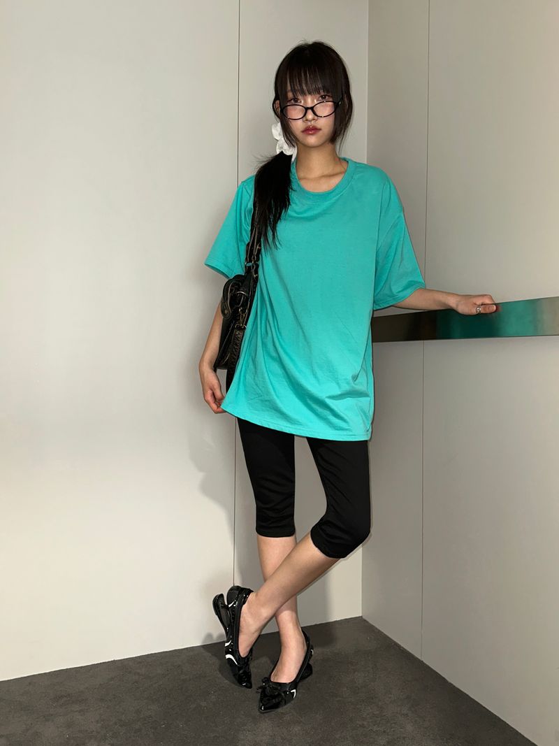 バックピース ホットフィックス スタッズ ビビッド オーバーサイズTシャツ - 3カラー