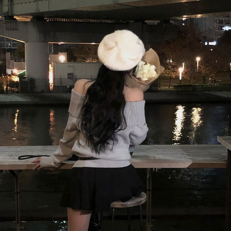 [BELLIDE MADE] KISSME, OFF-SHOULDER FINGER HOLE KNIT
