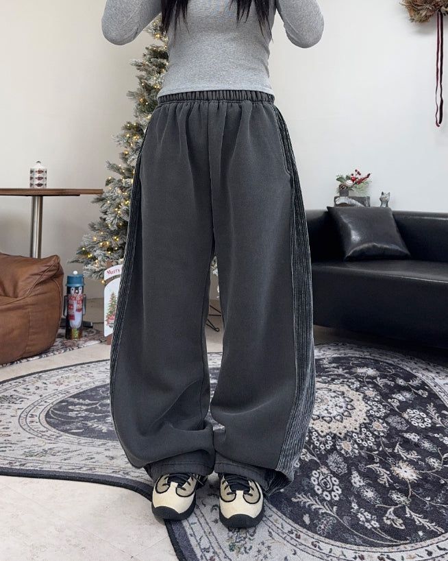 SATIIIZ（サティーズ）の「Raven Velvet Track Pigment Brushed Pants（Pants）」