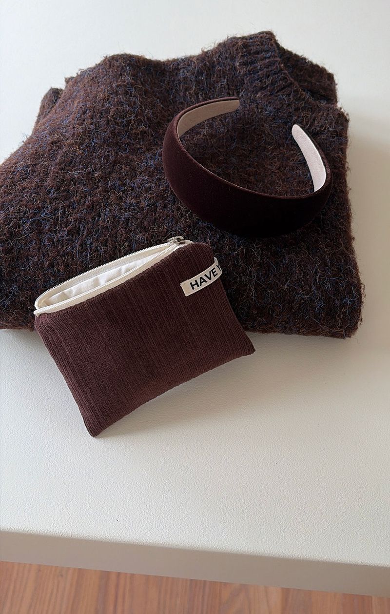Corduroy flat pouch - brown , M size