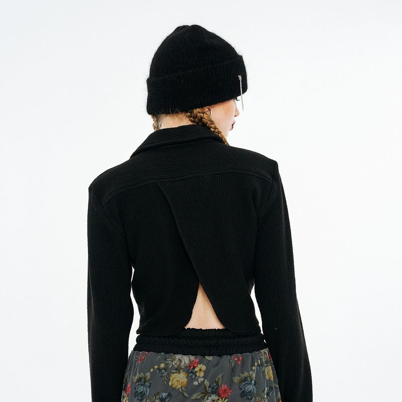 Finger Hole Tulip Shirt [Black]