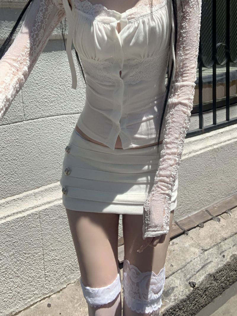 Arzen strap lace top (white)