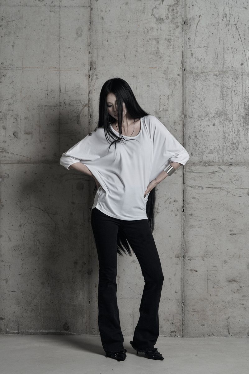 [label] metal button loose drape top WHITE