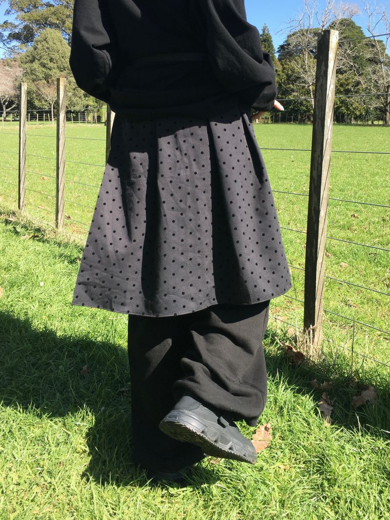 [Detachable] Dot Wrap Skirt Sweatpants (2c)