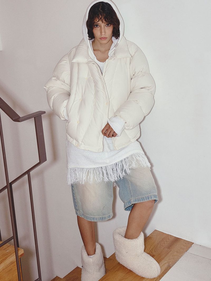 CURVE LINE COLLARED DOWN PUFFER (IVORY)