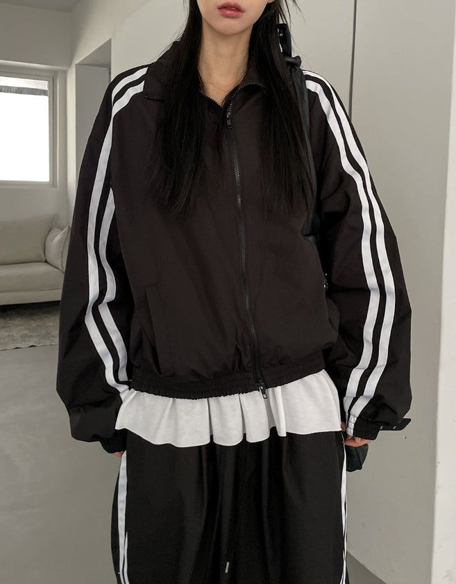 Tudi Diagonal Track Nylon Wind Jumper