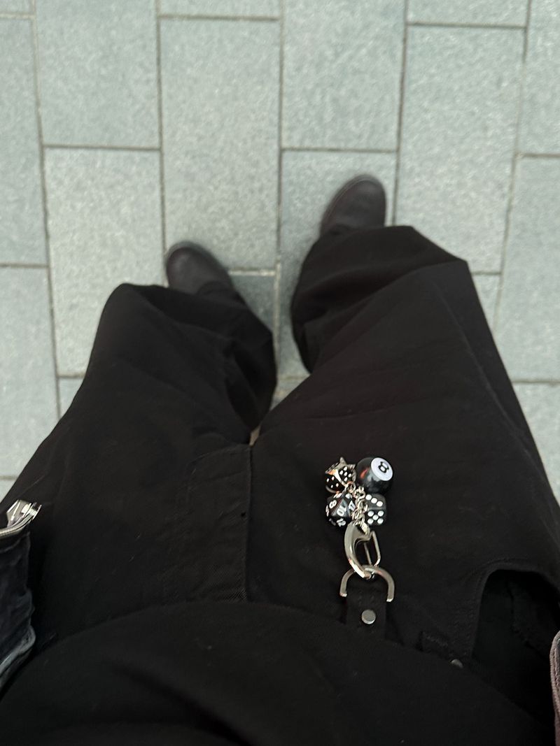 8 Billiard Ball Keyring