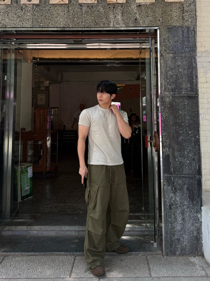 Shoulder panel pigment short sleeve