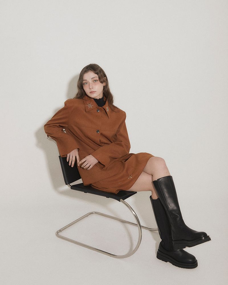 FAUX SUEDE STUDS JACKET [BROWN]