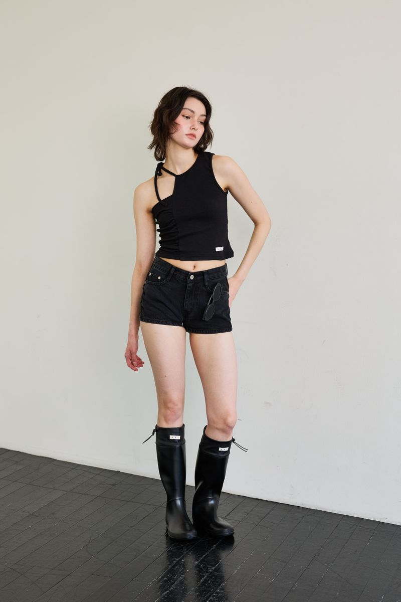 BEBE UNBALANCE SLEEVELESS TOP / BLACK