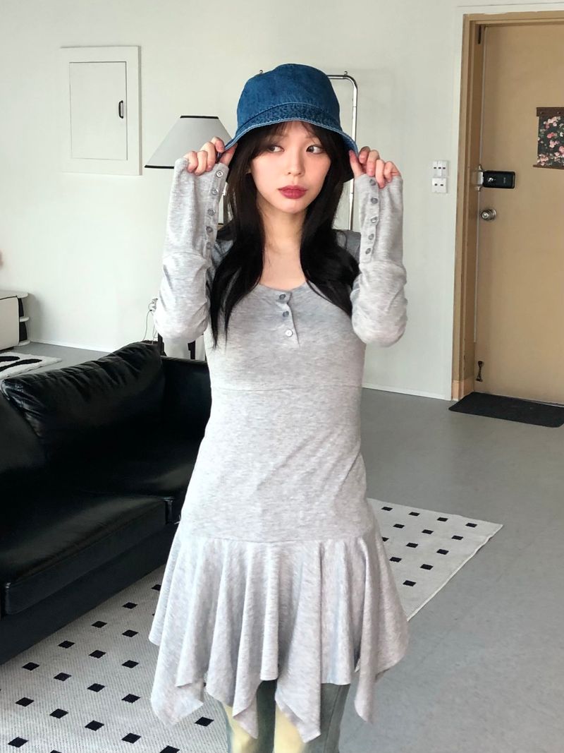 Berry berry bucket hat