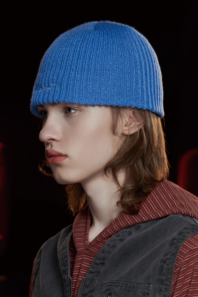 CLASSIC LOGO BEANIE / BLUE