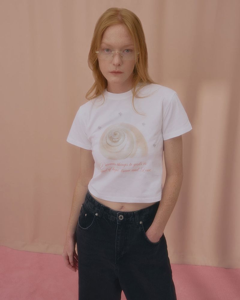 CHARMING SHELL CROP TSHIRT-WHITE