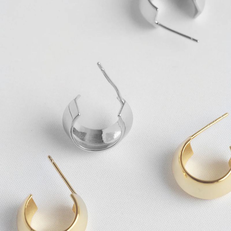 ステラボールドフープピアス