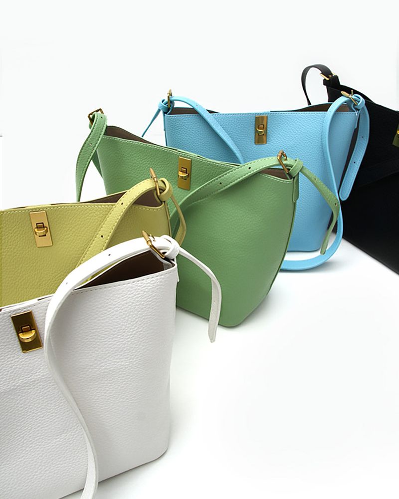MAYBINS(メイビンス)の「Dishle buckle shoulder bag(Bags)」