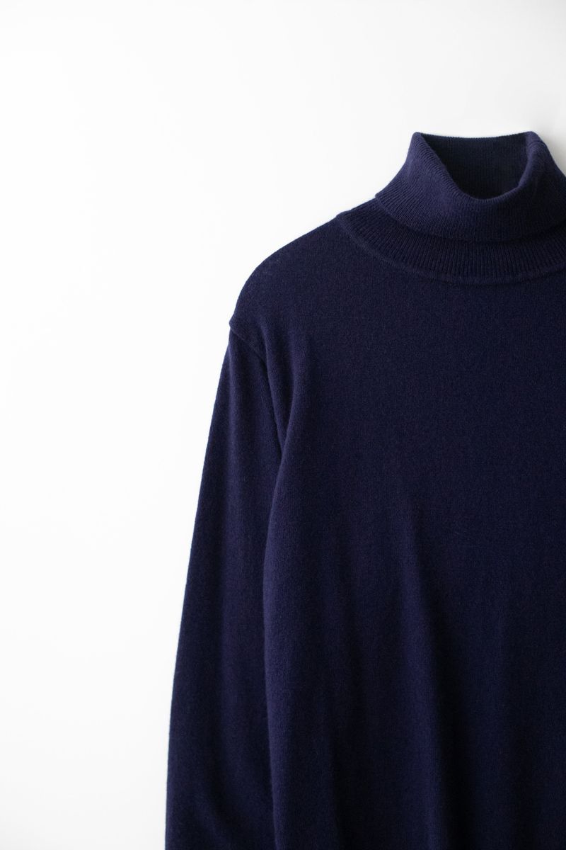 Cashmere turtle neck knit (Navy)