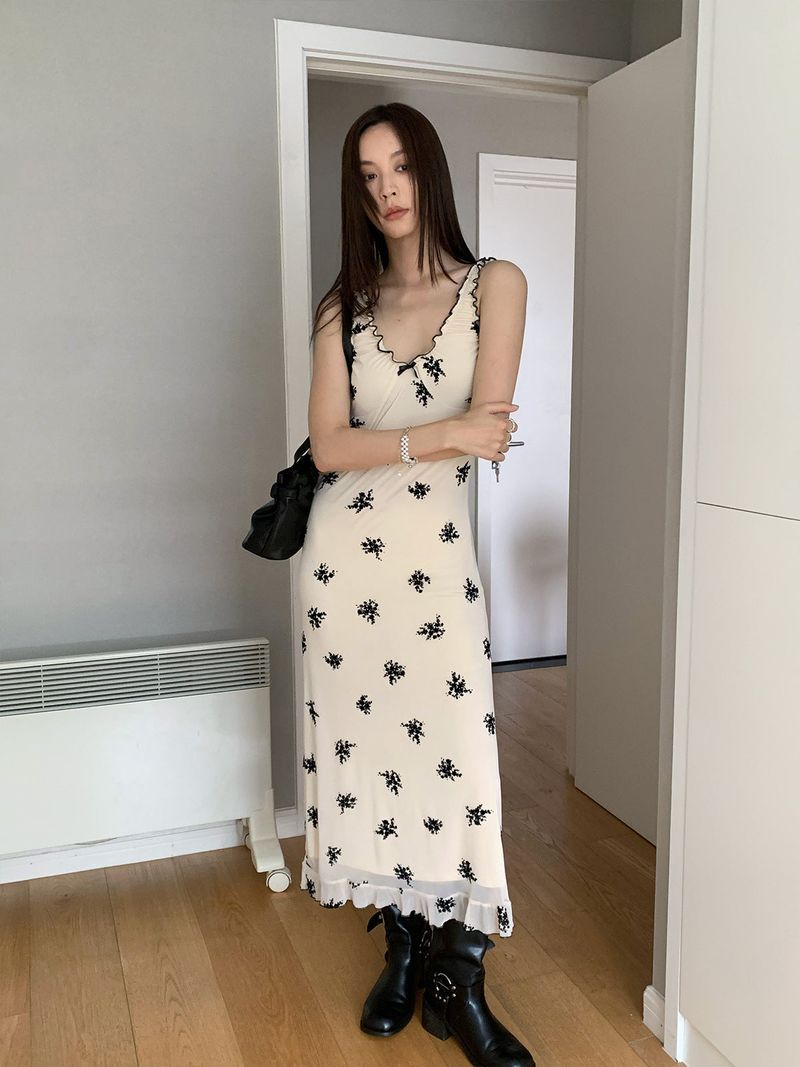 dereborujo（ドレボルゾー）の「Beige Black Flower Long Dress（Dresses）」