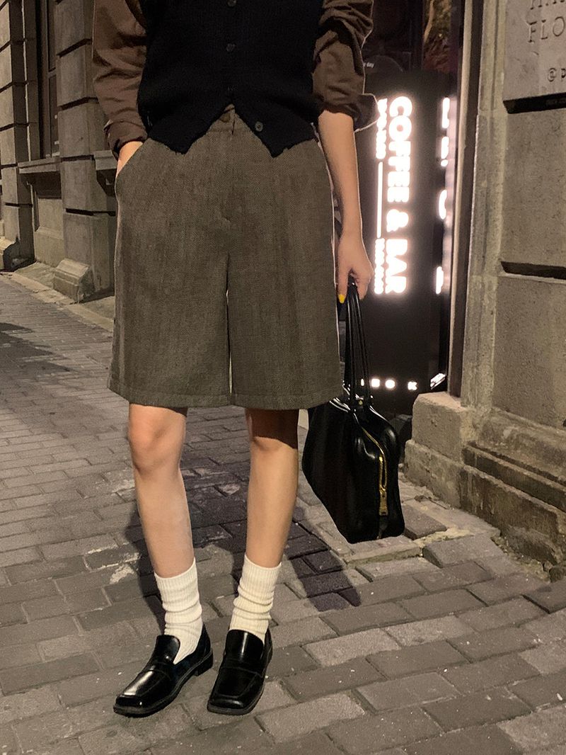 [MADE] Fidic Wool Herringbone Bermuda Pants