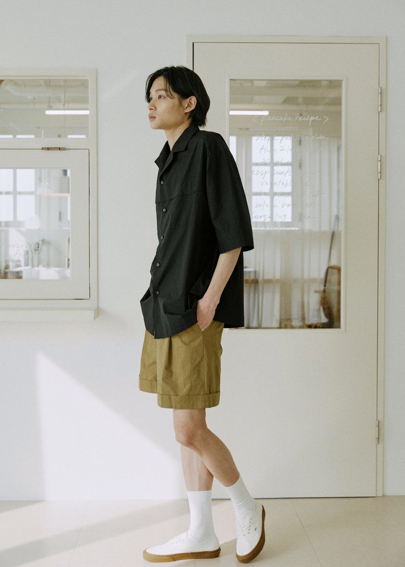 unisex cuff half pants beige