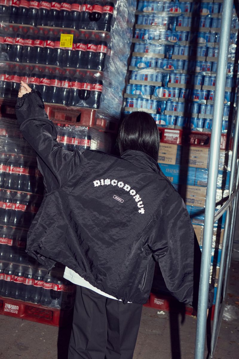 Reflective backpleat windbreaker_black