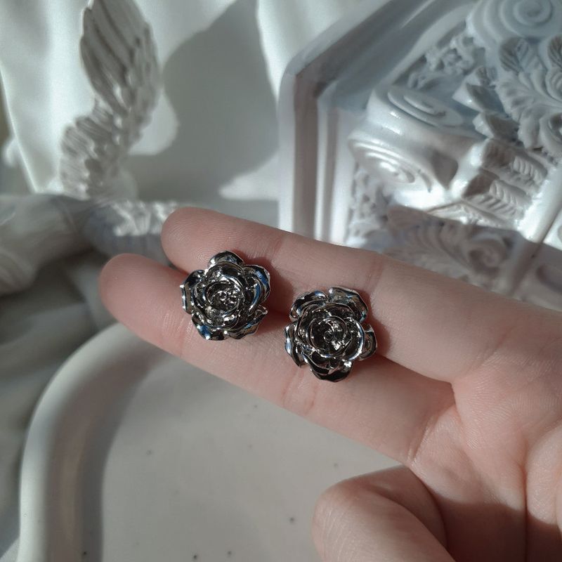 [IVE Yujin Piercing] Metal Rose Piercing - Silver Color